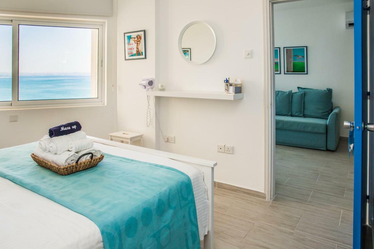 Beachfront Skyline Retreat 1Br Pool Central 拉纳卡 外观 照片