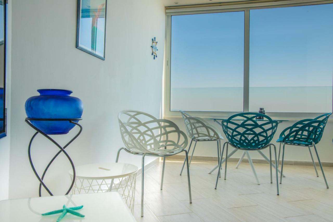 Beachfront Skyline Retreat 1Br Pool Central 拉纳卡 外观 照片